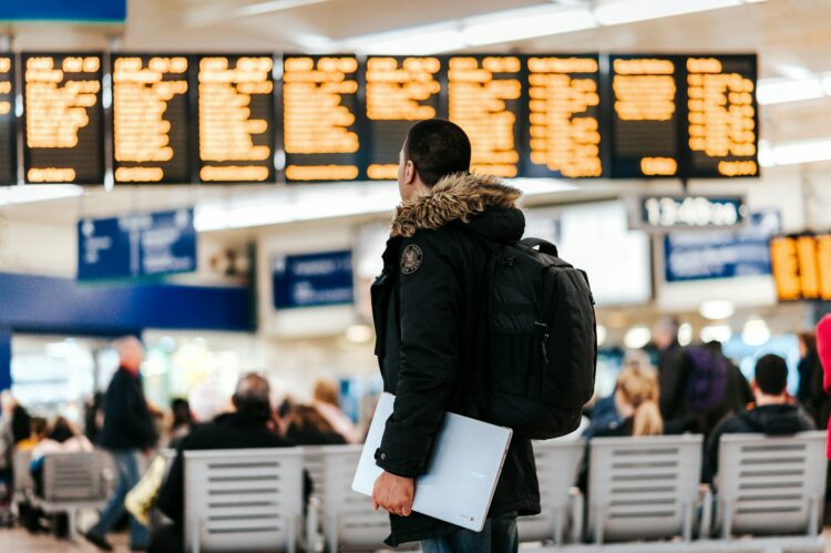 Canada Summer Travel Crisis 2026: Flight Cancellations, Jet Fuel Shortage, Rising Airfares and U.S.-Israel-Iran War Push Canadians to Rethink Vacation Plans